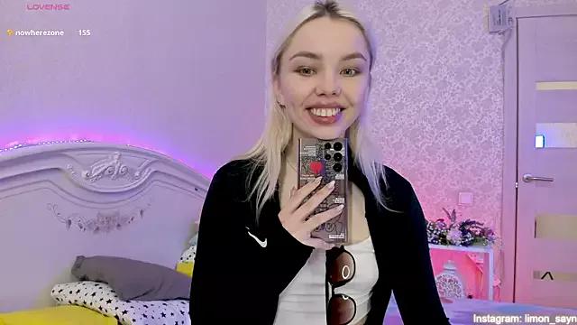 LillyMoure_ from StripChat