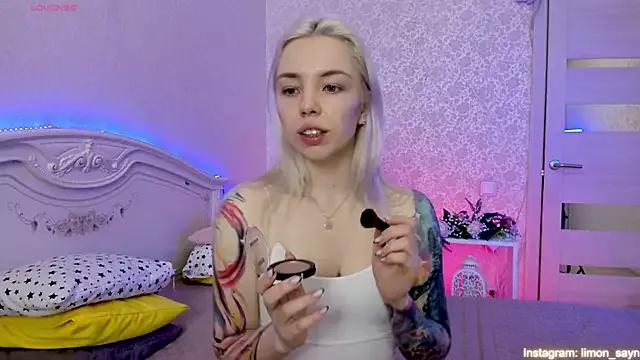 LillyMoure_ from StripChat