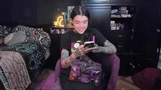 Lilmarieee from StripChat