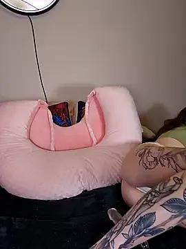 Lilmissvyx from StripChat