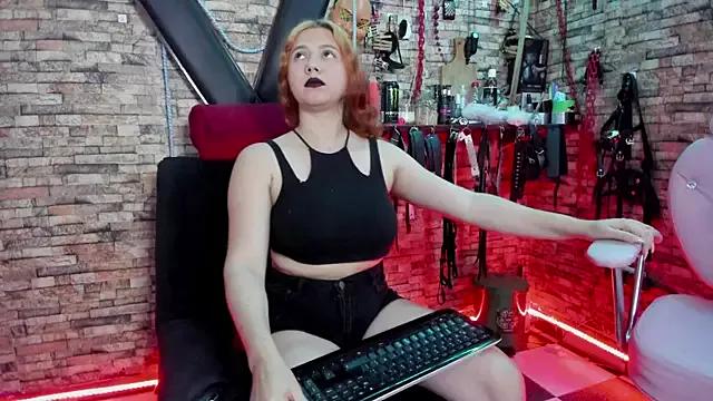 Liltildeman_moon from StripChat