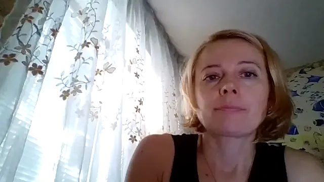 LiluXRose on StripChat 