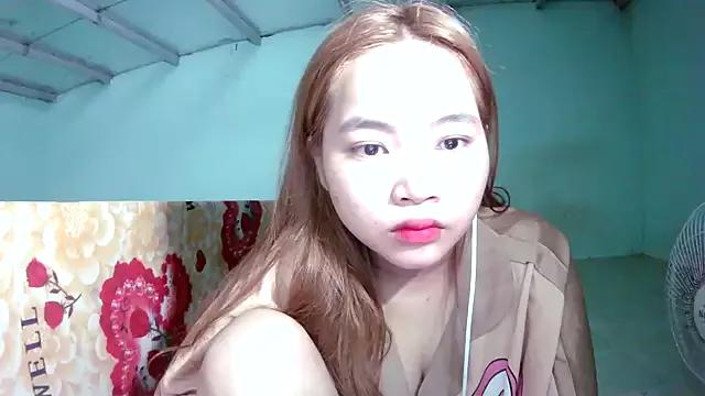 Lily3322 from StripChat