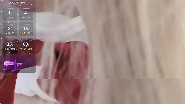 Lily_2k6 from StripChat