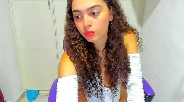 Lily_anal_squirt_ from StripChat