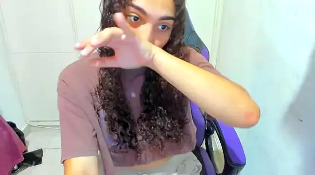 Lily_anal_squirt_ from StripChat