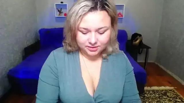 Lily_Beccker from StripChat