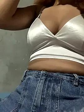 Lily_Bliss from StripChat