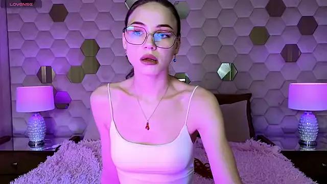 Lily_Me from StripChat is Freechat