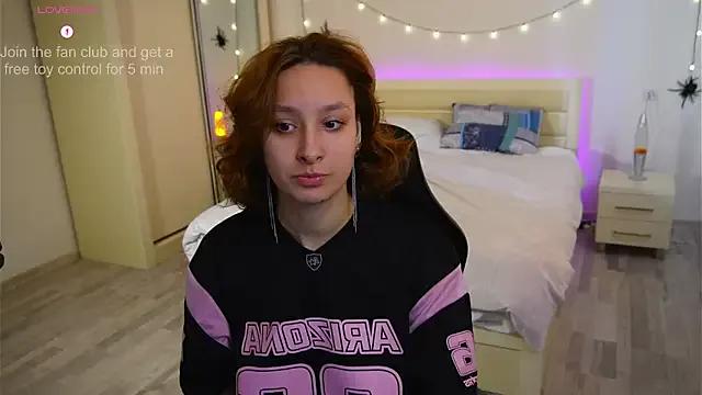 LilyannRosse from StripChat is Freechat