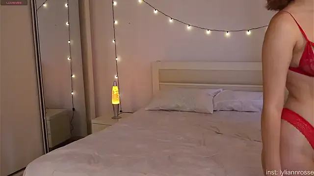 LilyannRosse from StripChat is Freechat