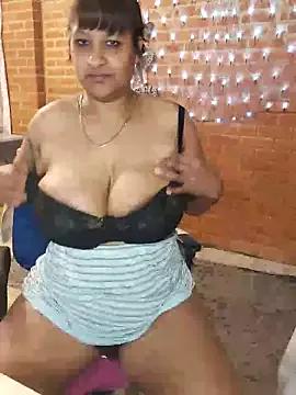 Lilybanx from StripChat