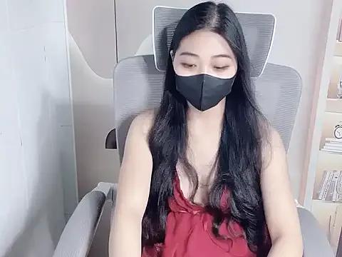 Lilybelle-e from StripChat is Freechat