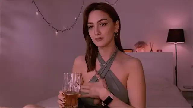 LilyFarey from StripChat