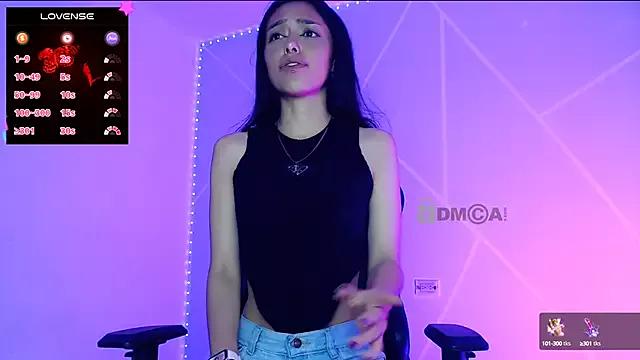 lilylouisee from StripChat