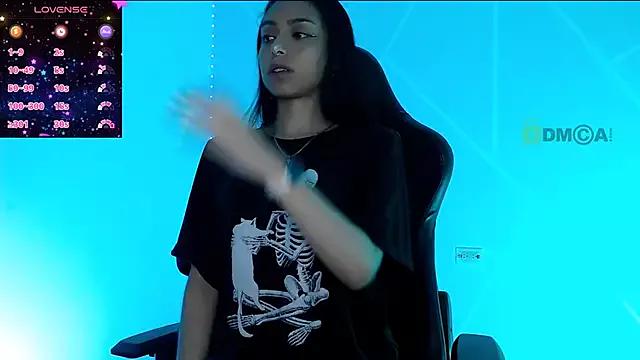 lilylouisee from StripChat