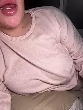 lilylush24 from StripChat
