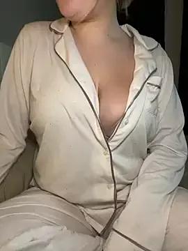 lilylush24 from StripChat