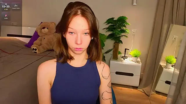 LilyPoetry_ on StripChat 