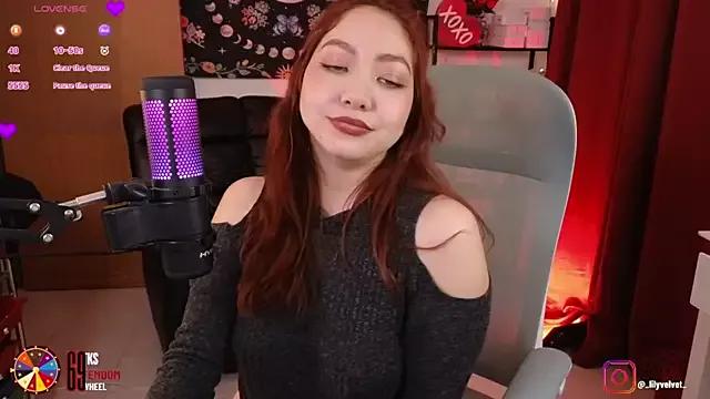 Try our streaming cams variety and talk on a personal level with our adorable girls streamers, showing off their bountiful shapes and dildos.