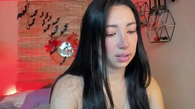lilyy_evanss from StripChat