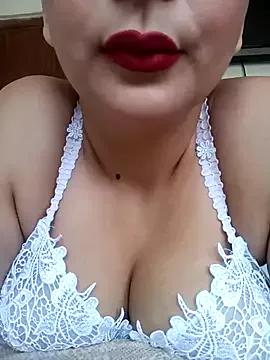 LINA-DALOUA from StripChat is Freechat