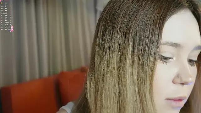 Lina_Glow from StripChat