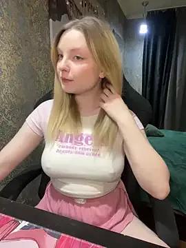 Lina_ly from StripChat is Freechat