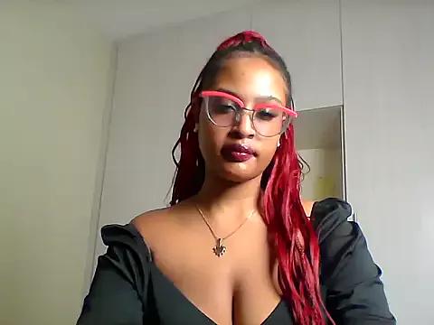 lina_pretti from StripChat is Freechat