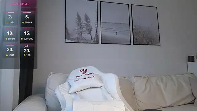 Linaa_Land from StripChat is Freechat