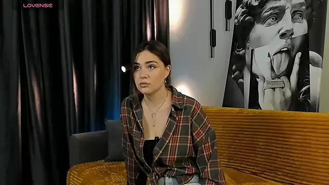 LinaBlisss from StripChat is Freechat