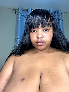 Linah___ from StripChat is Freechat