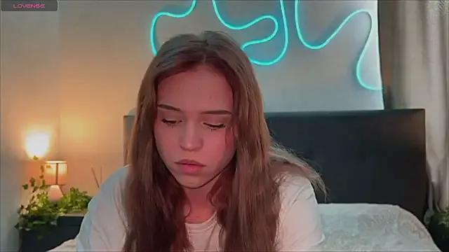 LinaPeachich from StripChat is Freechat