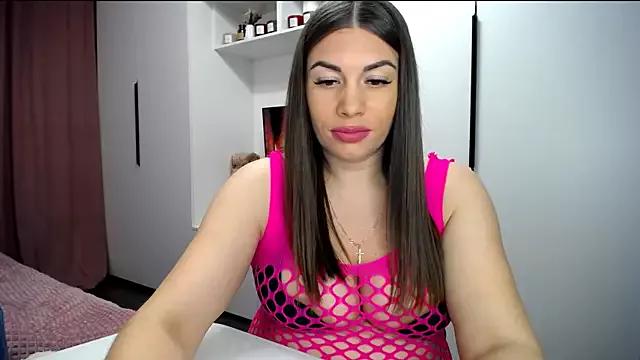 LinaSparks from StripChat