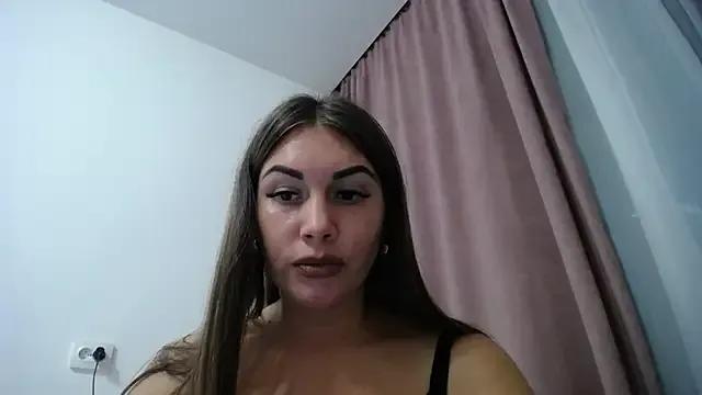 LinaSparks from StripChat