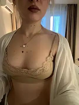 LinaViam from StripChat is Freechat