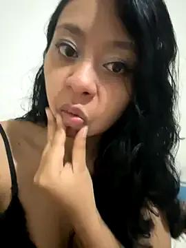 Lincy_and_hanna from StripChat is Freechat