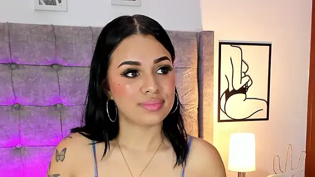 Linda_Fosterr from StripChat is Freechat