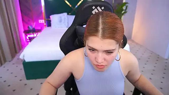 Linda_Sauver from StripChat is Freechat