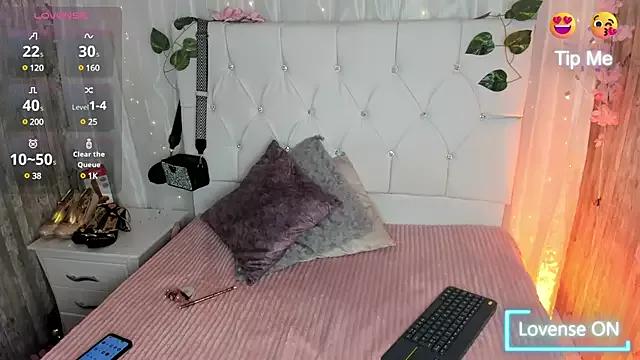 Linda_tajas from StripChat is Freechat