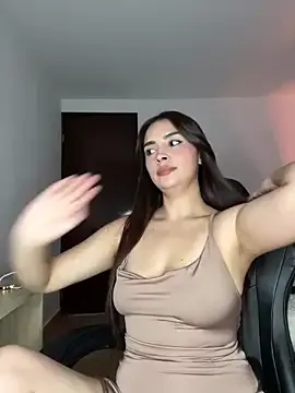 Linna_Cam on StripChat 