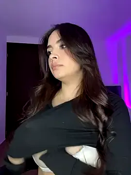 Linna_Cam on StripChat 