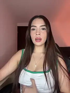 Linna_Cam on StripChat 