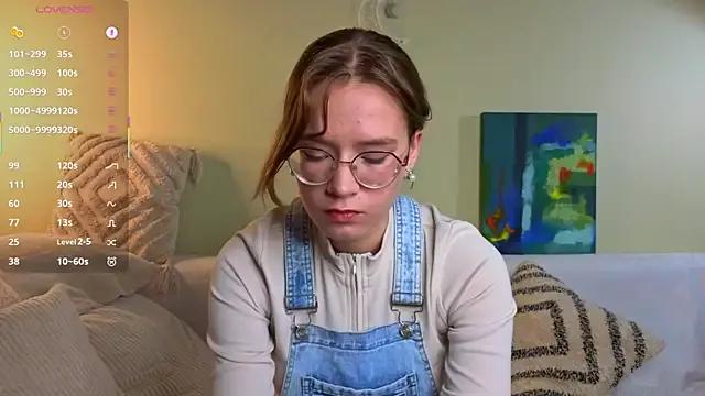 LinnGee from StripChat