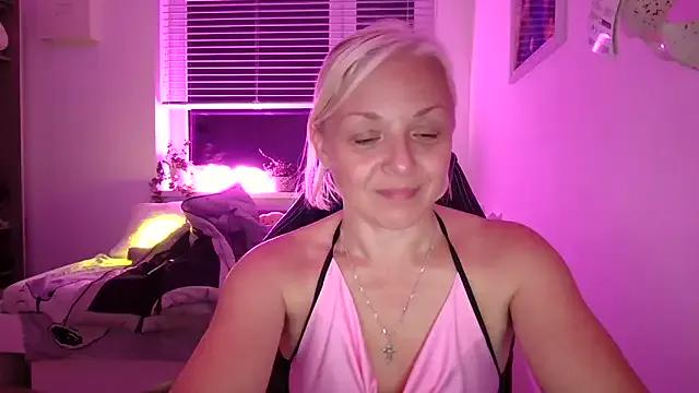 Linsy_Kim from StripChat is Freechat