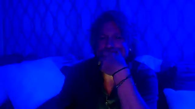 LINYguy from StripChat is Freechat