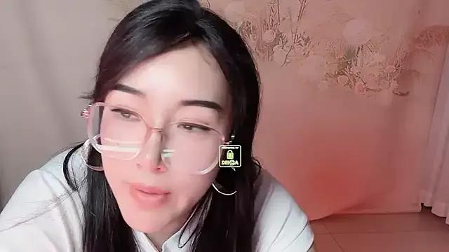 Liqinqin from StripChat