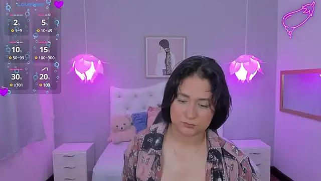 Try our streaming cams variety and talk on a personal level with our adorable girls streamers, showing off their bountiful shapes and dildos.