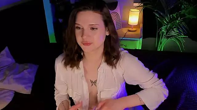 Try our streaming cams variety and talk on a personal level with our adorable girls streamers, showing off their bountiful shapes and dildos.