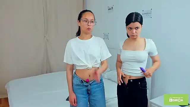 LisetteCarmin from StripChat is Freechat